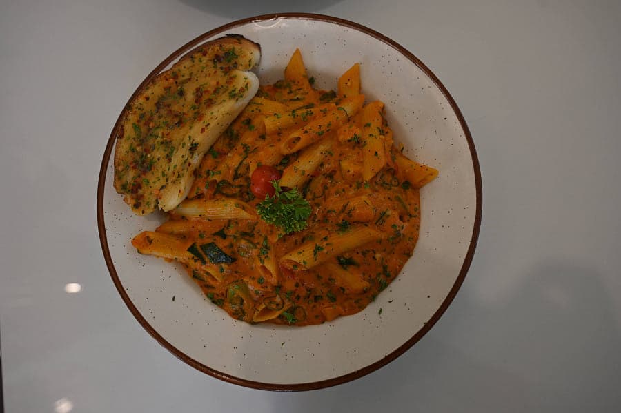 Veg Masala Mafia Pasta